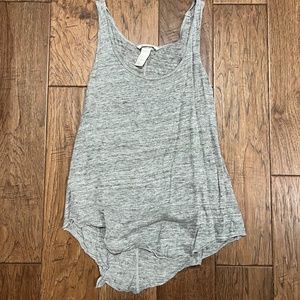 H & M basic grey tank